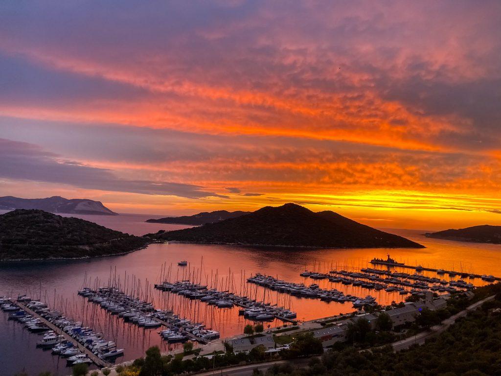 Barbaroness | Antalya VIP Havalimanı Transferi & Şehirler Arası Yolculuk Gallery