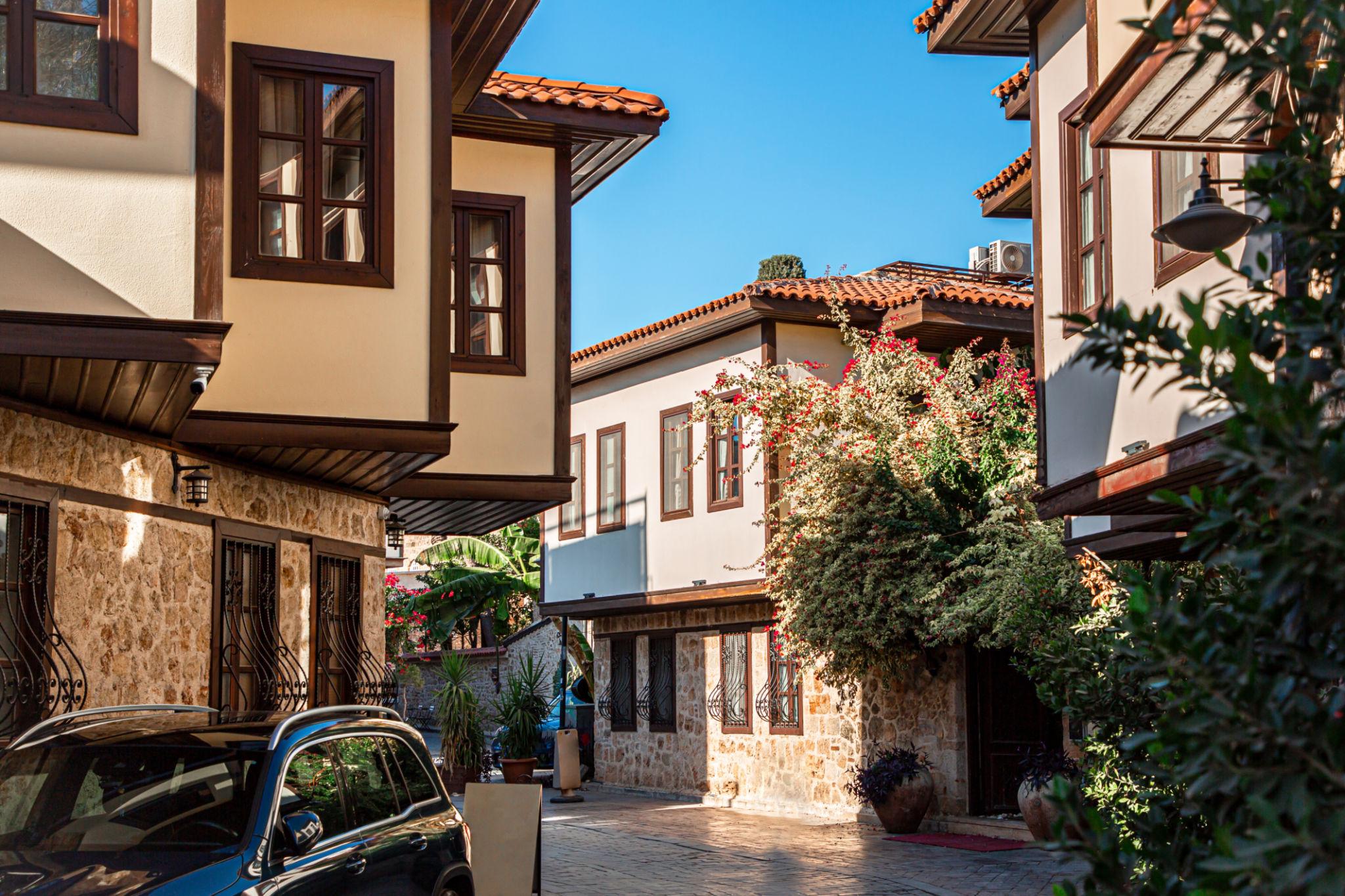 Barbaroness | Antalya VIP Havalimanı Transferi & Şehirler Arası Yolculuk Gallery