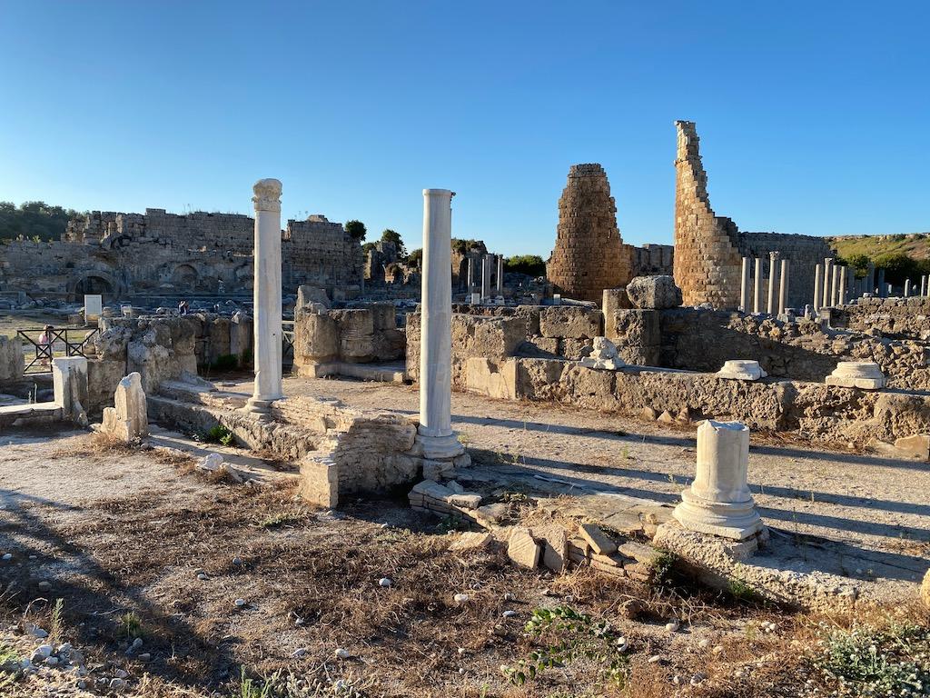 Barbaroness | Antalya VIP Havalimanı Transferi & Şehirler Arası Yolculuk Gallery
